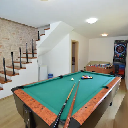 בית נופש Casa Ivana *