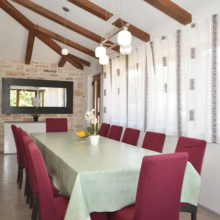 בית נופש Casa Ivana